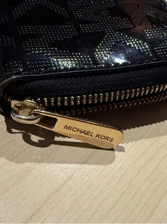 Michael Kors Black Patent MK Logo Zip-Around Wallet with Gold Plaque - Picture 5 of 5